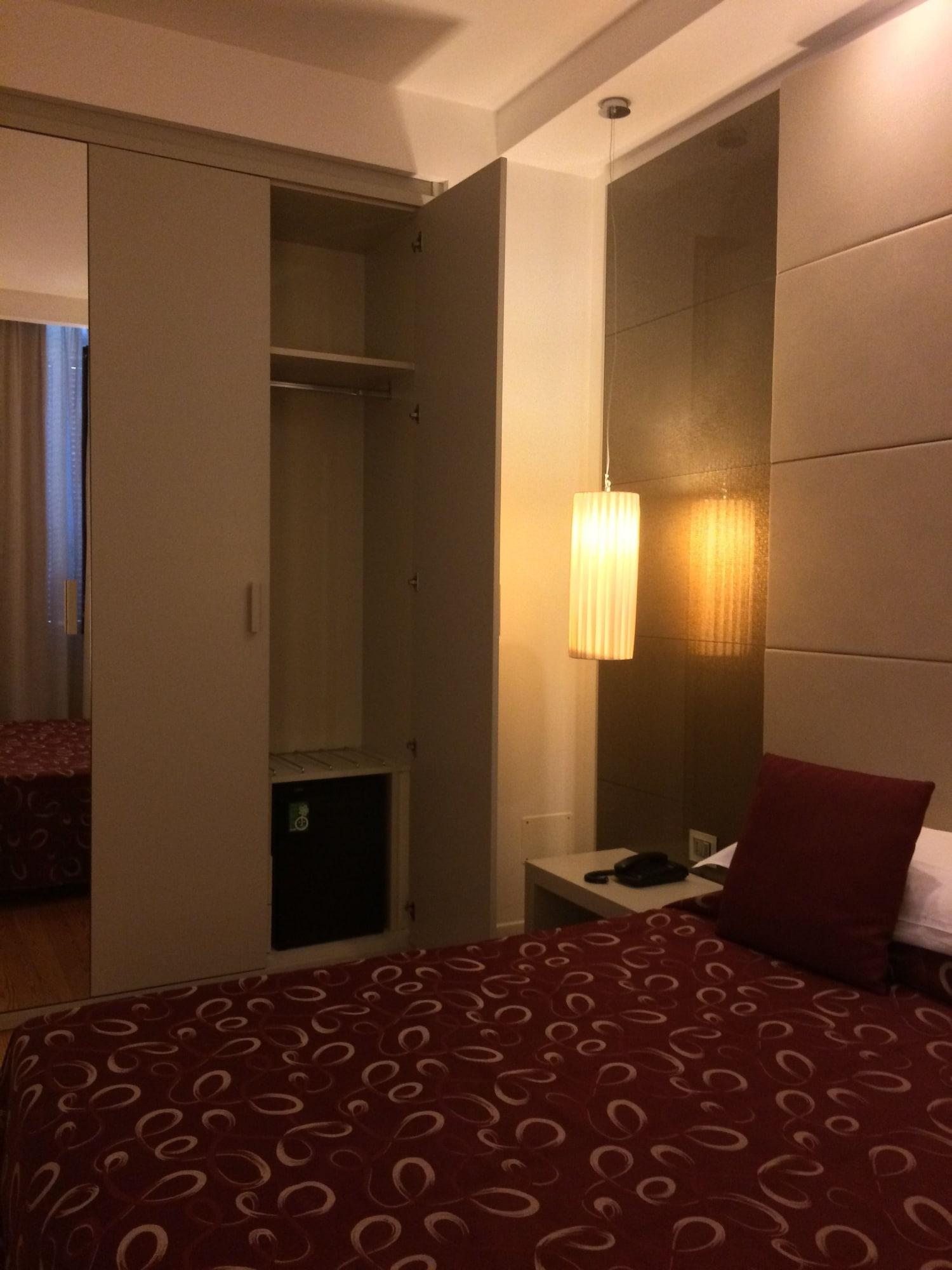 Hotel Aspromonte Milaan Buitenkant foto