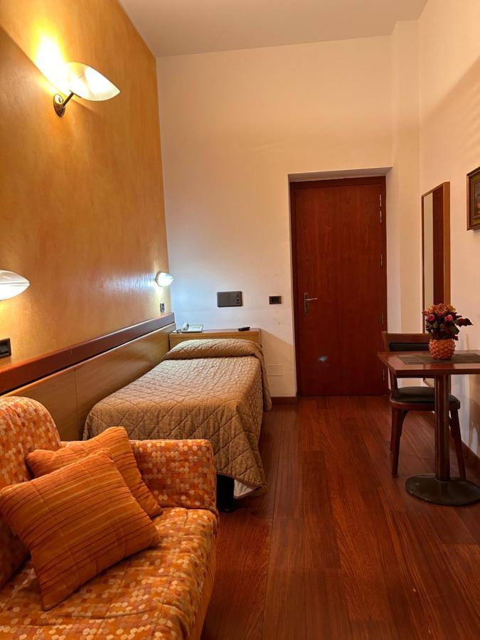 Hotel Aspromonte Milaan Buitenkant foto
