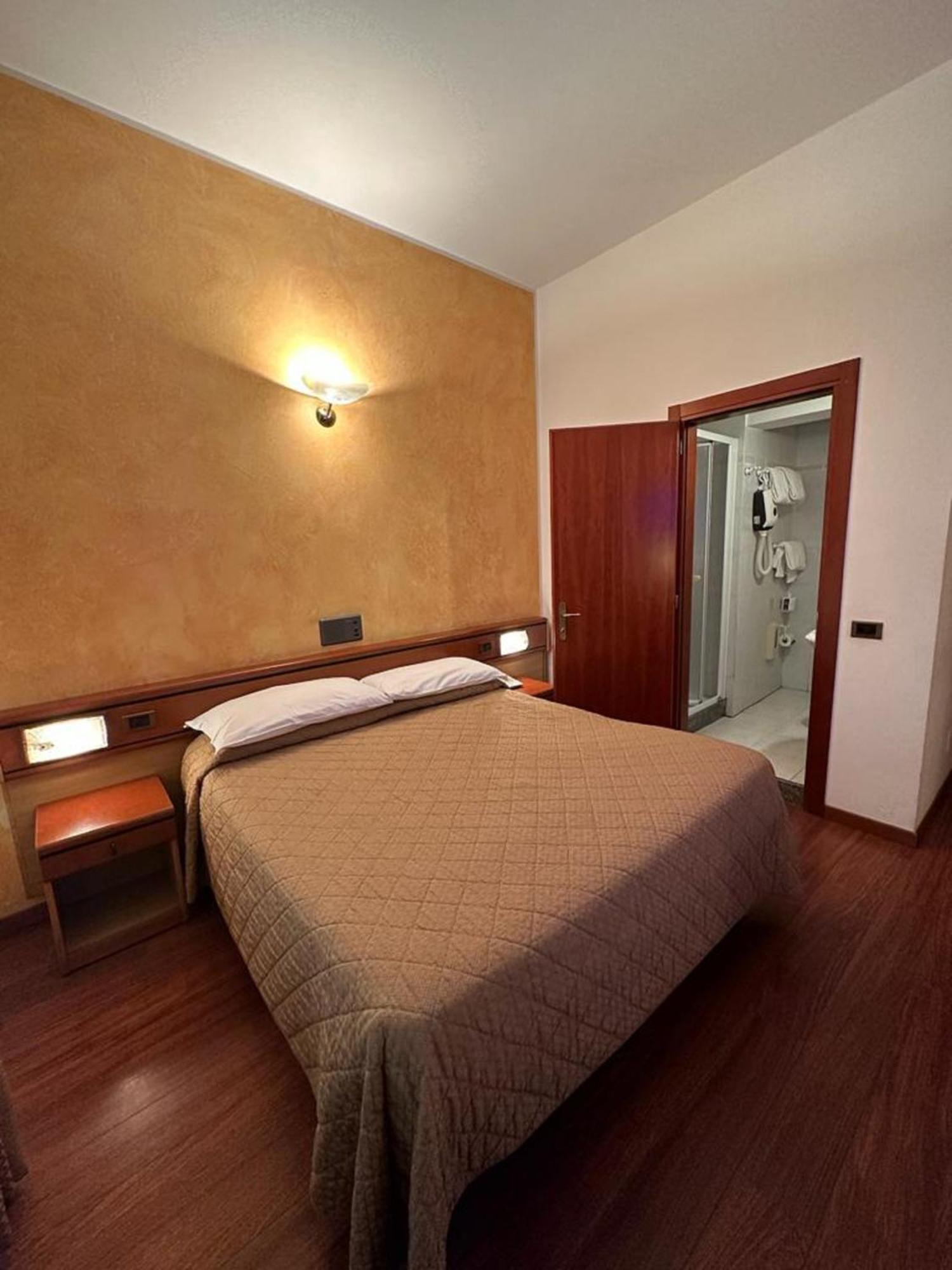Hotel Aspromonte Milaan Buitenkant foto