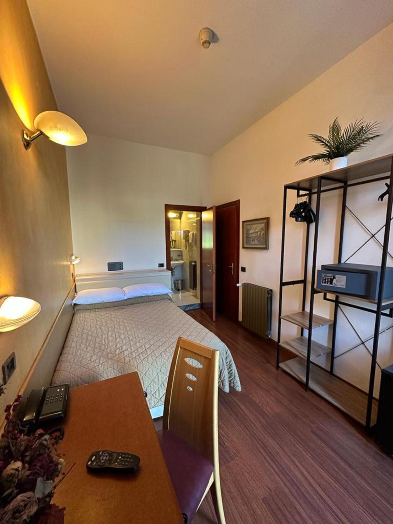 Hotel Aspromonte Milaan Buitenkant foto
